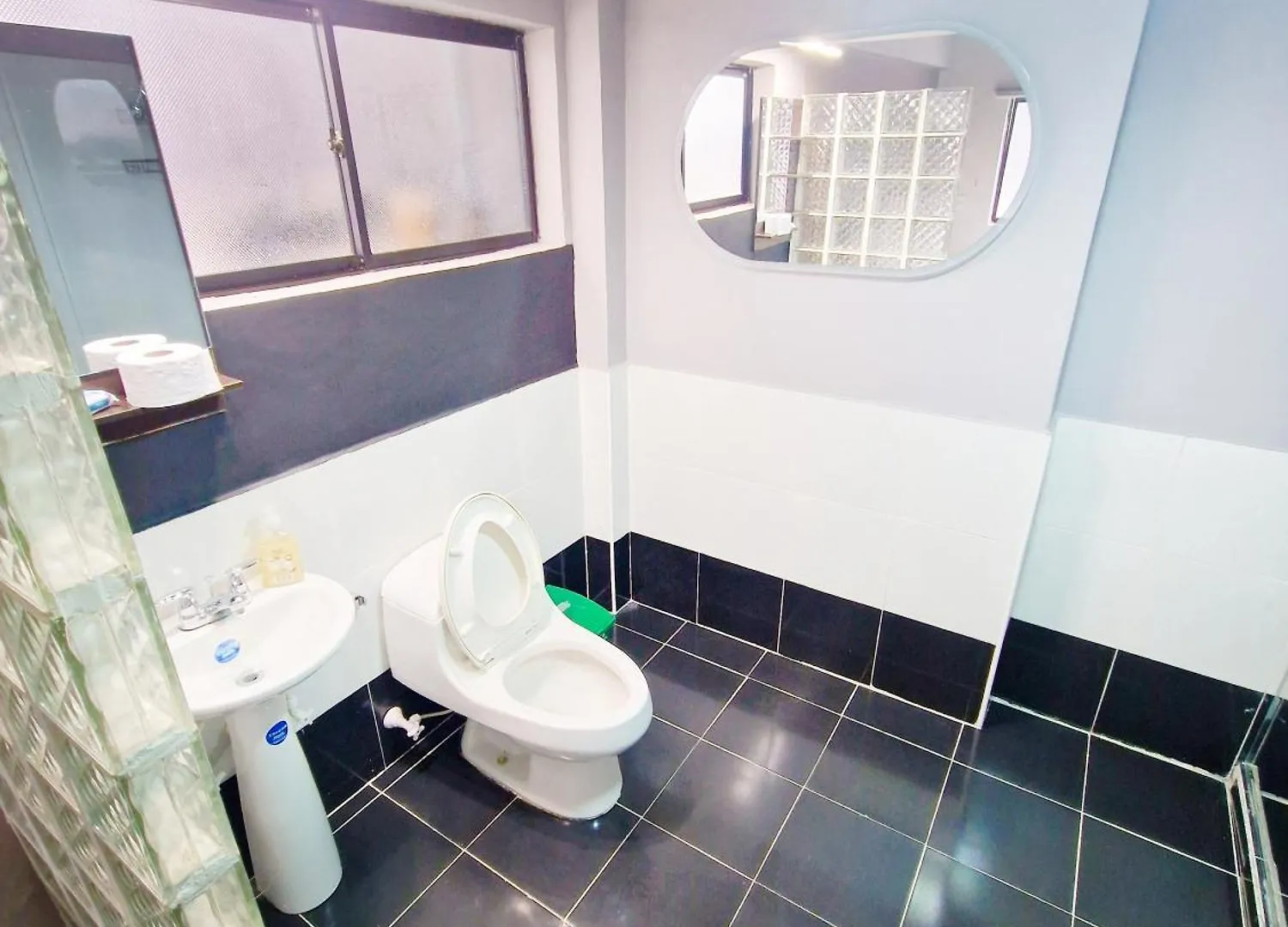 3 Bdrm Penthouse With Rooftop Pool And Jacuzzi At Poblado Medellin Apartment