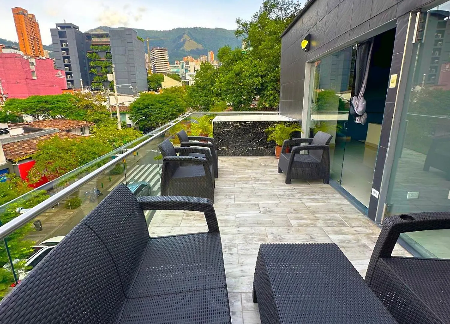 3 Bdrm Penthouse With Rooftop Pool And Jacuzzi At Poblado Medellin Apartment